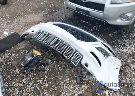 2018 Jeep Grand Cherokee Summit 4X4 from USA, damaged, VIN 1C4RJFJG2JC165227